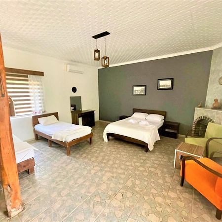 Castle Karpasia Guest House Authentic Atmosphere ! Rizokarpaso Exterior photo